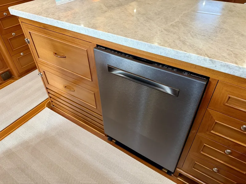 Slide: The Image of Alaskan 70 OHANA - Galley Dishwasher - 6769654