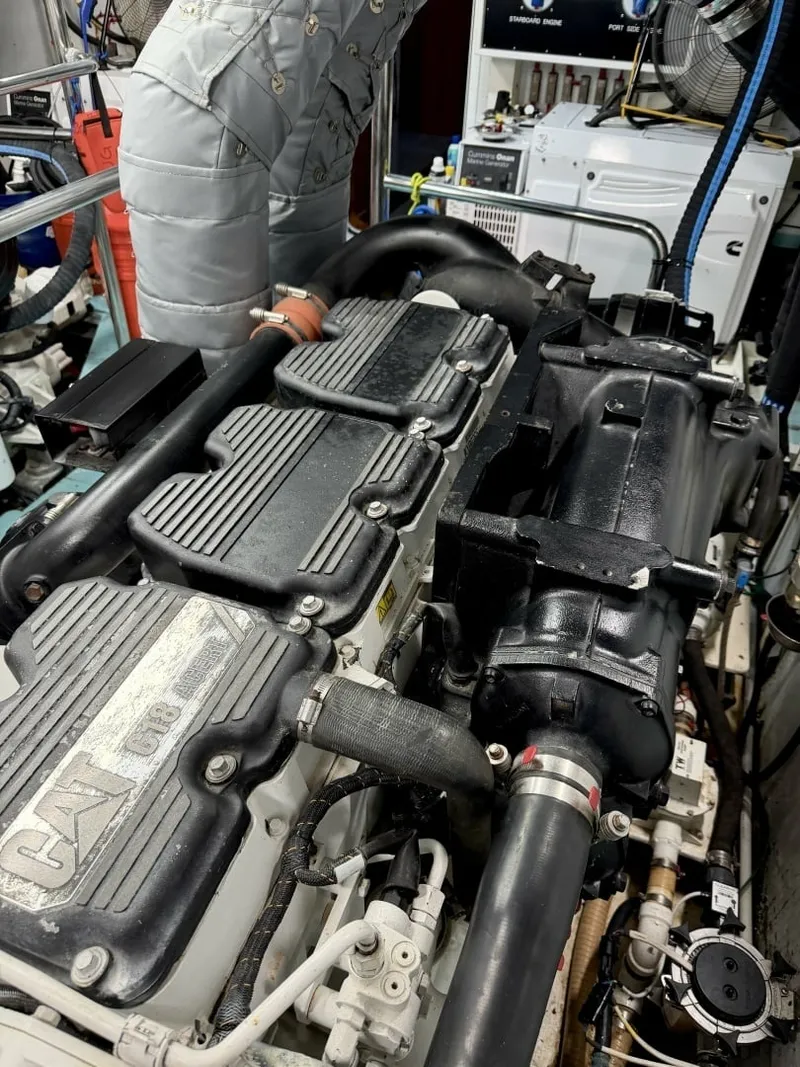 Slide: The Image of Alaskan 70 OHANA - Engine Room Alaskan 70 OHANA - Engine Room - 7683497