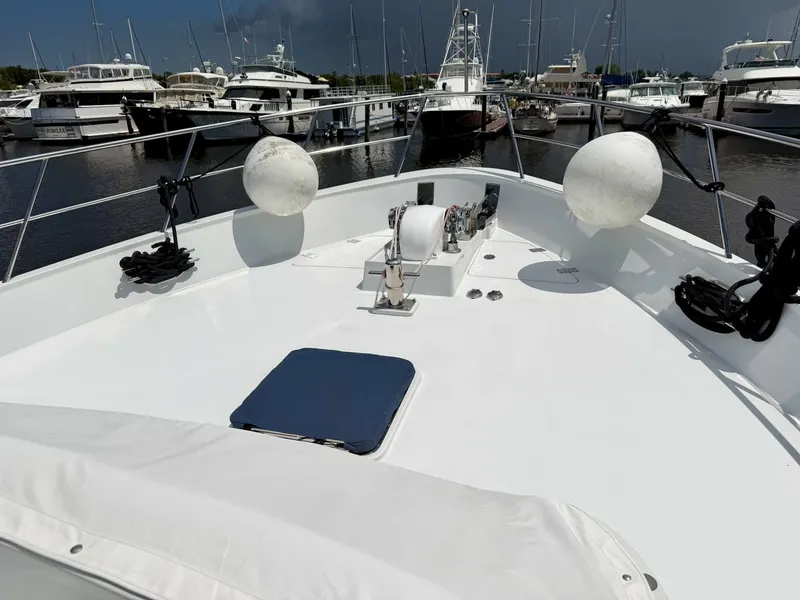 Slide: The Image of Alaskan 70 OHANA - Exterior Bow Alaskan 70 OHANA - Exterior Bow - 7016753