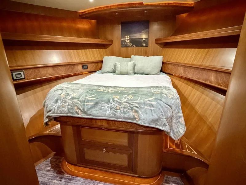 Slide: The Image of Alaskan 70 OHANA - VIP Stateroom Alaskan 70 OHANA - VIP Stateroom - 7016803