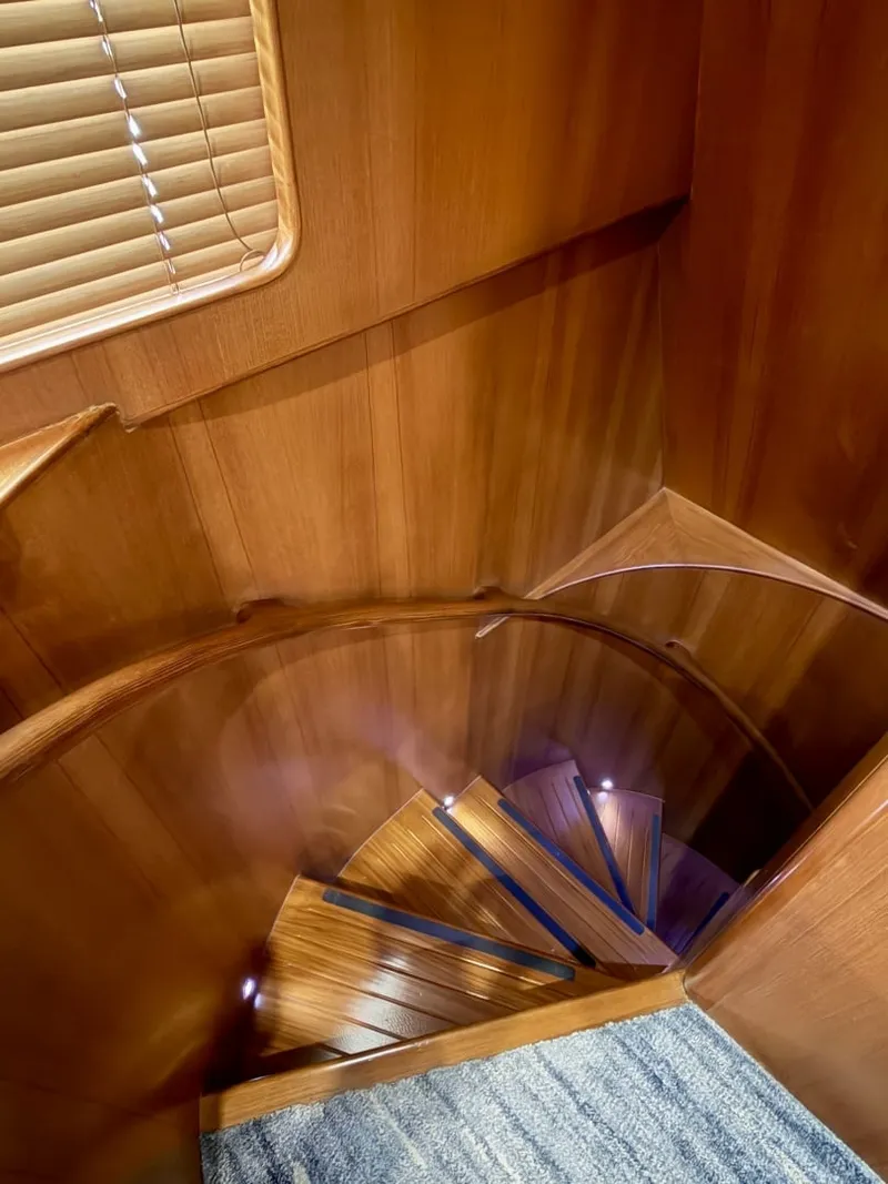 Slide: The Image of Alaskan 70 OHANA - Interior Alaskan 70 OHANA - Interior - 7016814