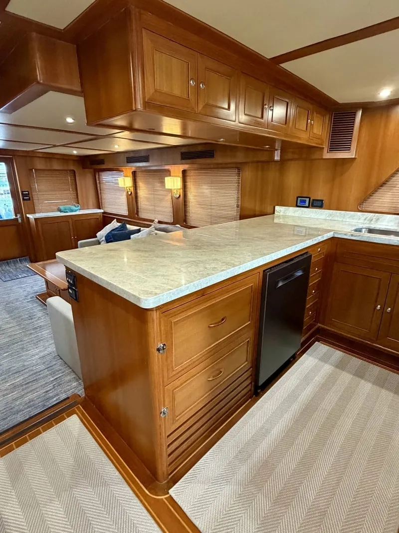 Slide: The Image of Alaskan 70 OHANA - Galley Alaskan 70 OHANA - Galley - 7016785