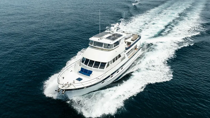 Slide: The Image of Alaskan 70 OHANA - Exterior Alaskan 70 OHANA - Exterior - 7016750