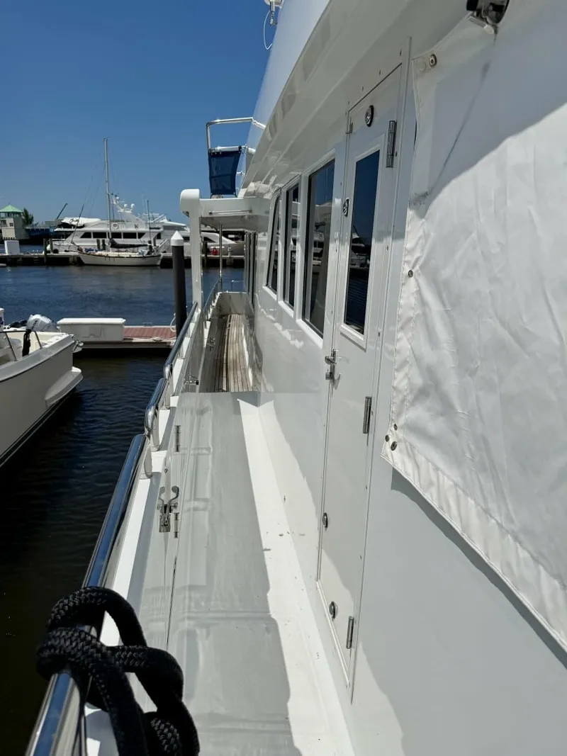 Slide: The Image of Alaskan 70 OHANA - Exterior Alaskan 70 OHANA - Exterior - 7016756