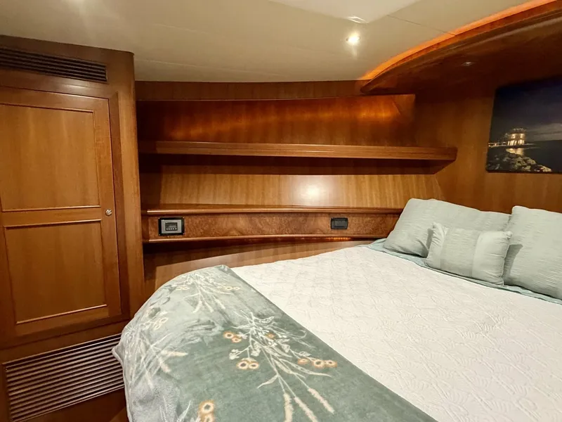 Slide: The Image of Alaskan 70 OHANA - VIP Stateroom Alaskan 70 OHANA - VIP Stateroom - 7016805