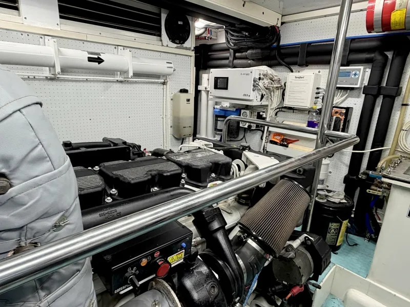 Slide: The Image of Alaskan 70 OHANA - Engine Room Alaskan 70 OHANA - Engine Room - 7016826