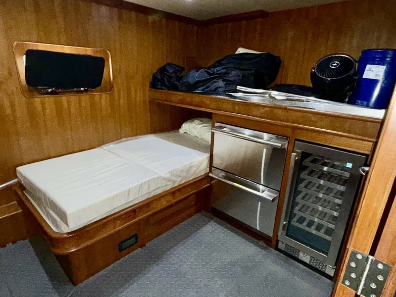 Slide: The Image of Alaskan 70 OHANA - Crew Quarters Alaskan 70 OHANA - Crew Quarters - 7016816