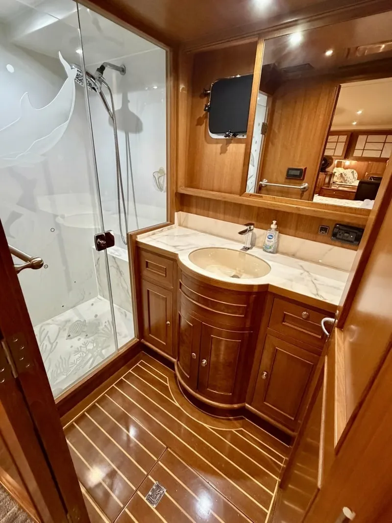 Slide: The Image of Alaskan 70 OHANA - Master Stateroom Ensuite Head Alaskan 70 OHANA - Master Stateroom Ensuite Head - 7016801