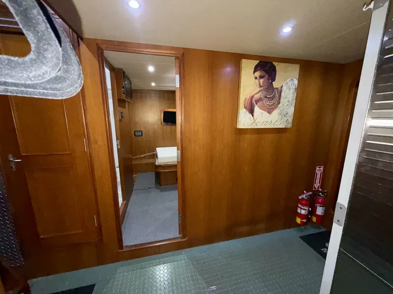 Slide: The Image of Alaskan 70 OHANA - Crew Quarters Alaskan 70 OHANA - Crew Quarters - 7016815