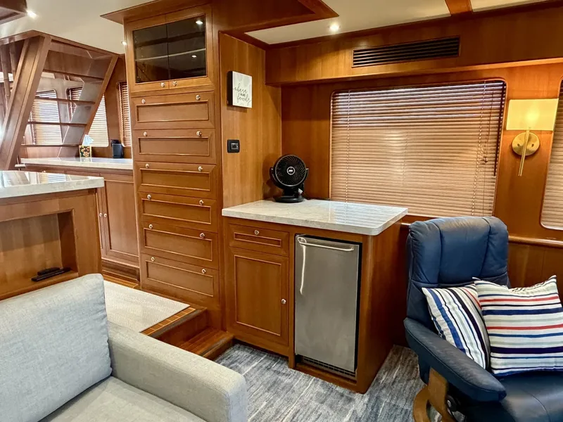 Slide: The Image of Alaskan 70 OHANA - Salon Alaskan 70 OHANA - Salon - 7016783