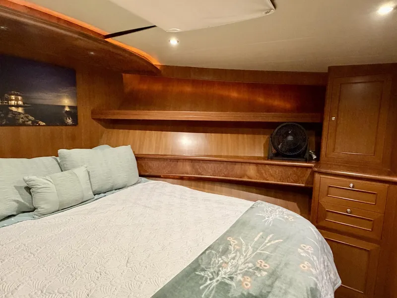 Slide: The Image of Alaskan 70 OHANA - VIP Stateroom - 6769680