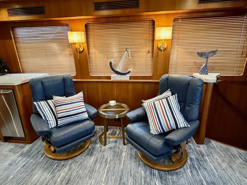 Slide: The Image of Alaskan 70 OHANA - Salon Alaskan 70 OHANA - Salon - 7016776