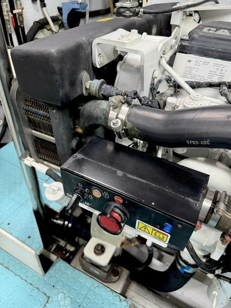 Slide: The Image of Alaskan 70 OHANA - Engine Room Alaskan 70 OHANA - Engine Room - 7016831