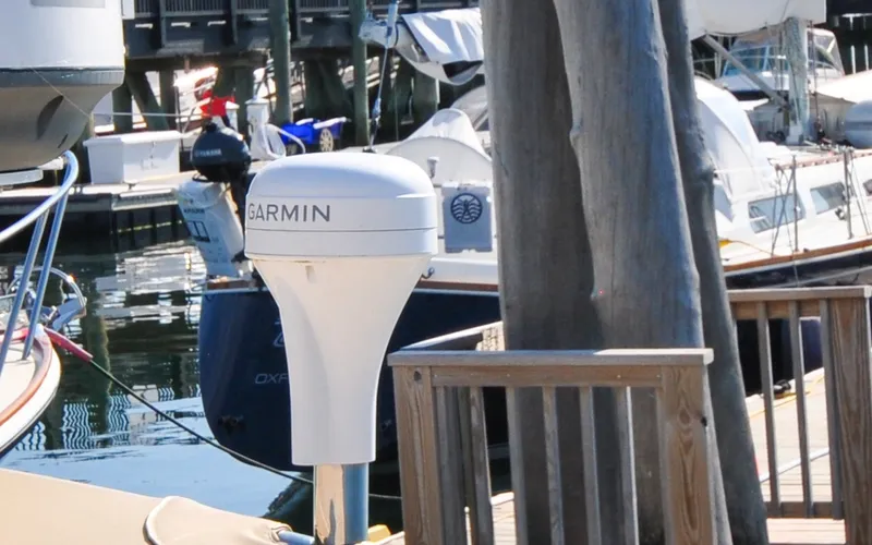 Slide: The Image of Hunt Surfhunter 29 - Judith Ann Garmin marine antenna on 2005 Hunt Yachts Surfhunter 29 at marina. - 6302509