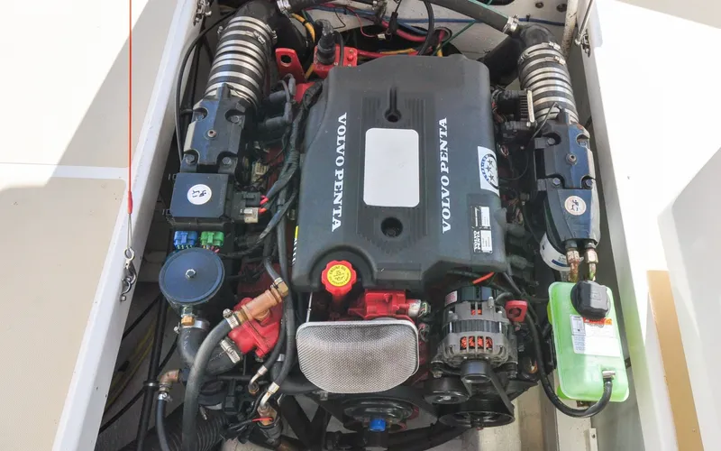 Slide: The Image of Hunt Surfhunter 29 - Judith Ann Engine compartment of a 2005 Hunt Yachts Surfhunter 29 with Volvo Penta engine. - 6302487