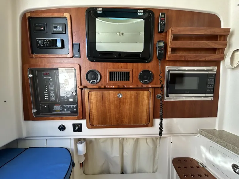 Slide: The Image of GW Cabin Bench - 6389139