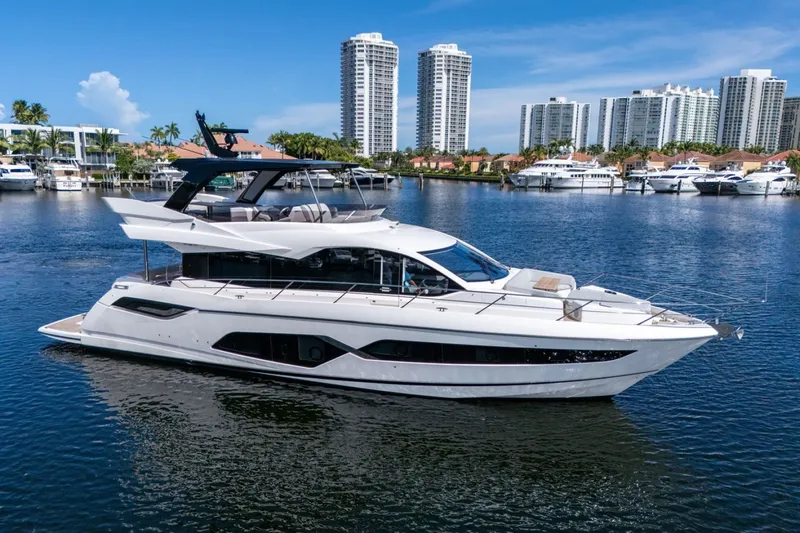 Slide: The Image of Sunseeker Manhattan 2023 - 6303871