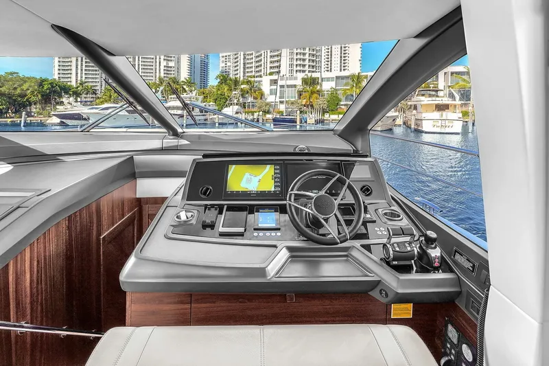 Slide: The Image of Sunseeker Manhattan 2023 - 6303929