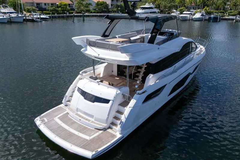 Slide: The Image of Sunseeker Manhattan 68 2023 - 6303881