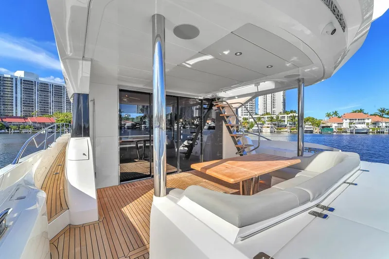 Slide: The Image of Sunseeker Manhattan 68 2023 - 6303904