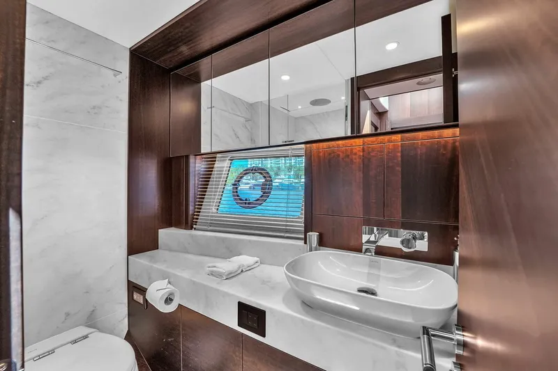 Slide: The Image of Sunseeker Manhattan 68 2023 - 6303947