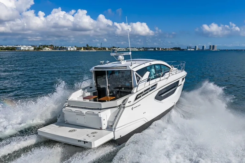 Slide: The Image of Cruisers 42 SARGAM - Exterior Cruisers 42 SARGAM - Exterior - 7080148