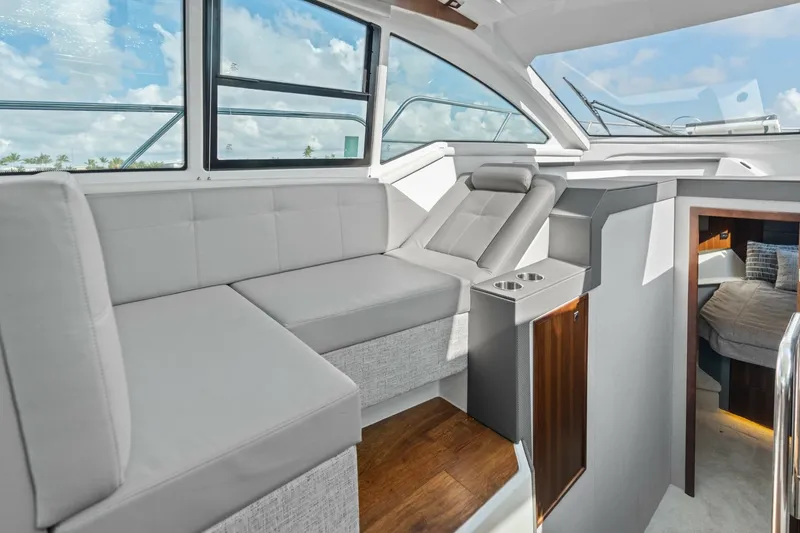 Slide: The Image of 2023 Cruisers Yachts 42 Cantius 2023 Cruisers Yachts 42 Cantius - 7080169