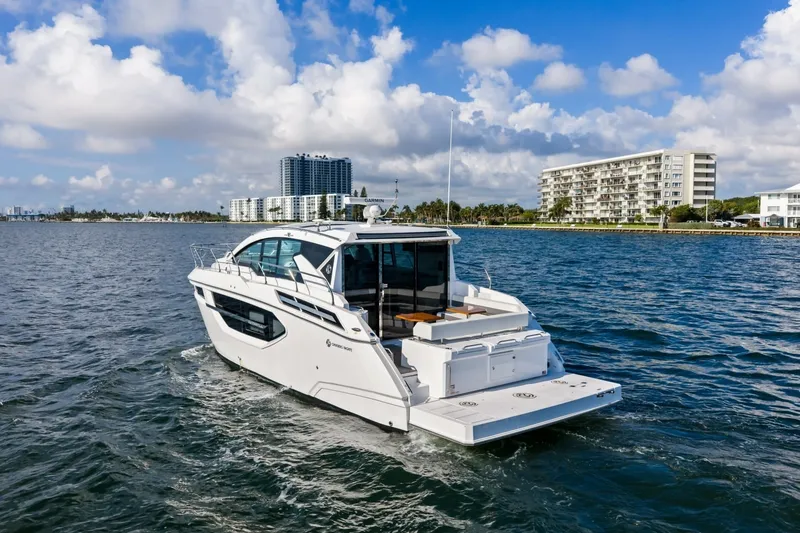 Slide: The Image of Cruisers 42 SARGAM - Exterior Cruisers 42 SARGAM - Exterior - 7683749