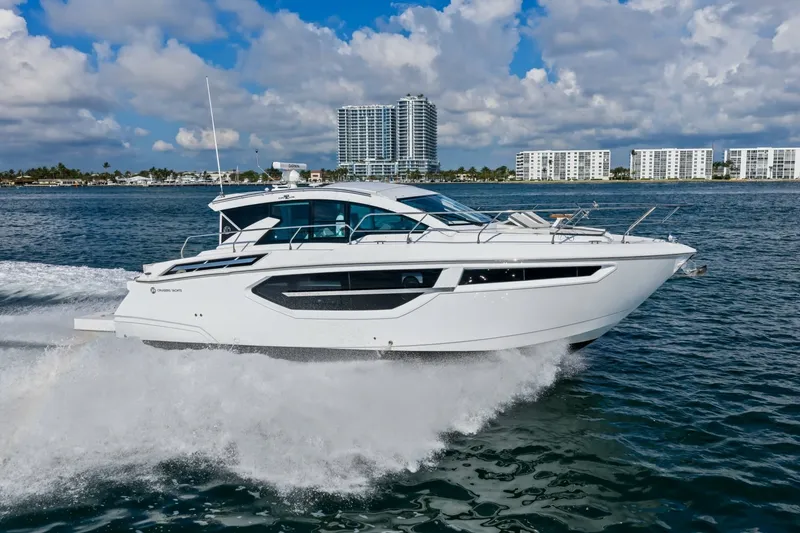 Slide: The Image of Cruisers 42 SARGAM - Exterior Cruisers 42 SARGAM - Exterior - 7080147