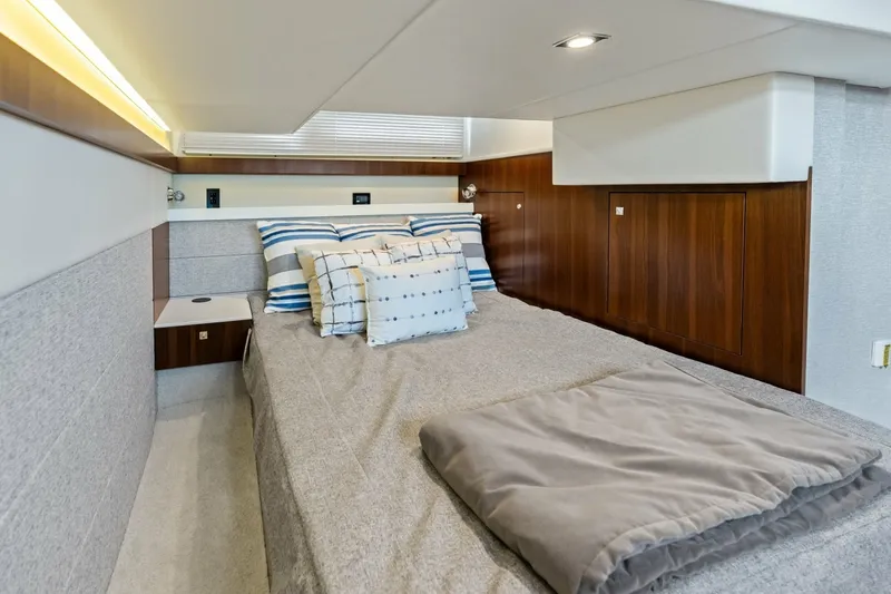 Slide: The Image of Cruisers 42 SARGAM - Stateroom Aft Cruisers 42 SARGAM - Stateroom Aft - 7080165