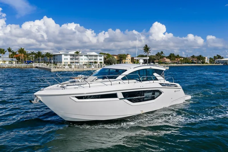 The Image of Cruisers 42 SARGAM - Profile Cruisers 42 SARGAM - Profile - 7683748