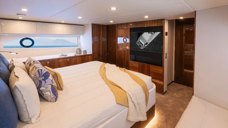 Slide: The Image of Riviera 5600 Sport Yacht Platinum Edition 2027 - 7507478