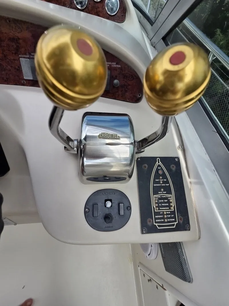 Slide: The Image of Sea Ray 340 Sundancer 2000 - 7508225
