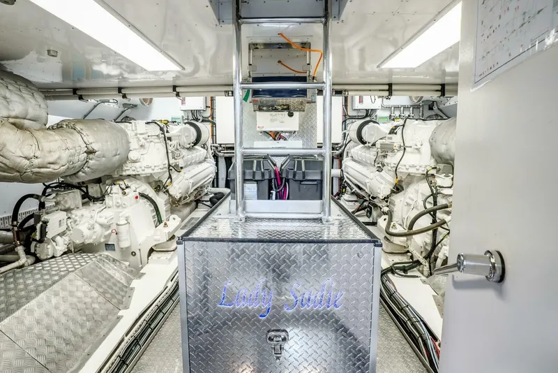 Slide: The Image of Van der Valk LeVen 90 2019 - 6306159