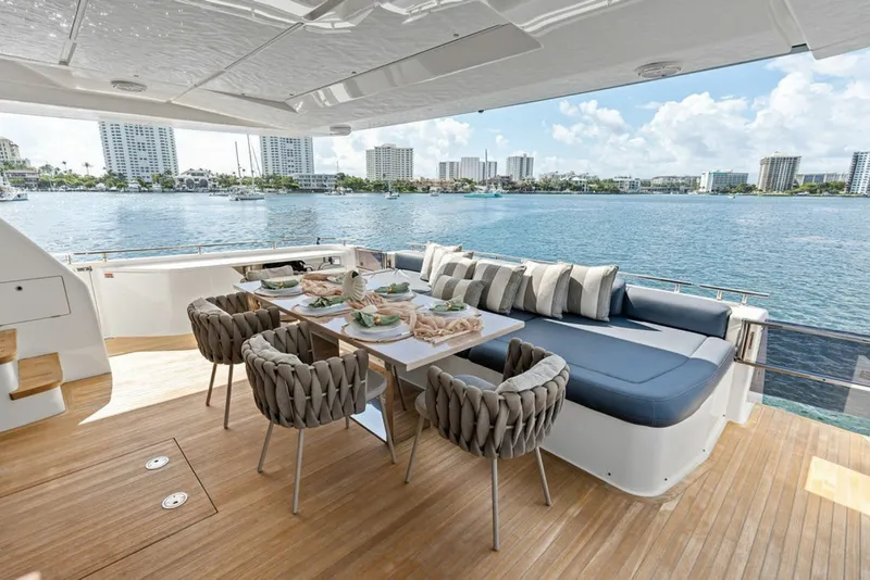Slide: The Image of Ferretti 850 Motoryacht 2018 - 6306698