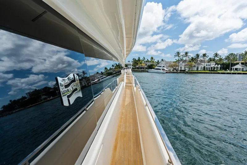 Slide: The Image of Ferretti 850 Motoryacht 2018 - 6306705