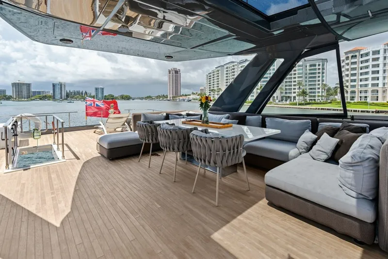 Slide: The Image of Ferretti 850 Motoryacht 2018 - 6306728