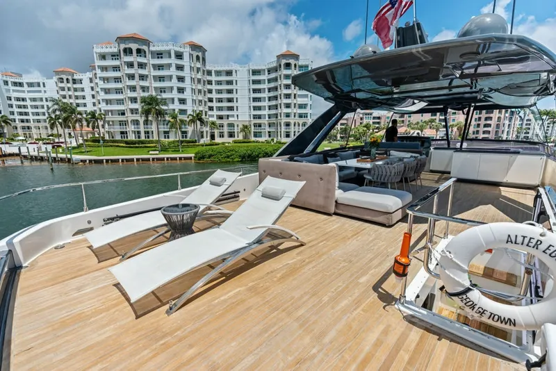 Slide: The Image of Ferretti 850 Motoryacht 2018 - 6306734