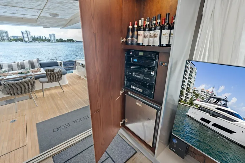 Slide: The Image of Ferretti 850 Motoryacht 2018 - 6306742