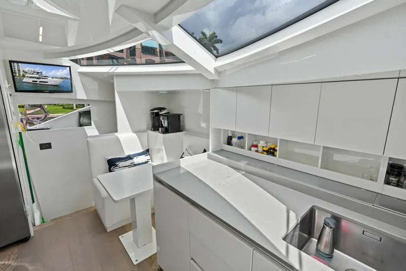 Slide: The Image of Ferretti 850 Motoryacht 2018 - 6306756
