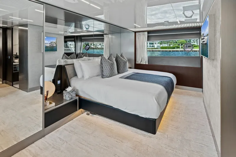 Slide: The Image of Ferretti 850 Motoryacht 2018 - 6306758