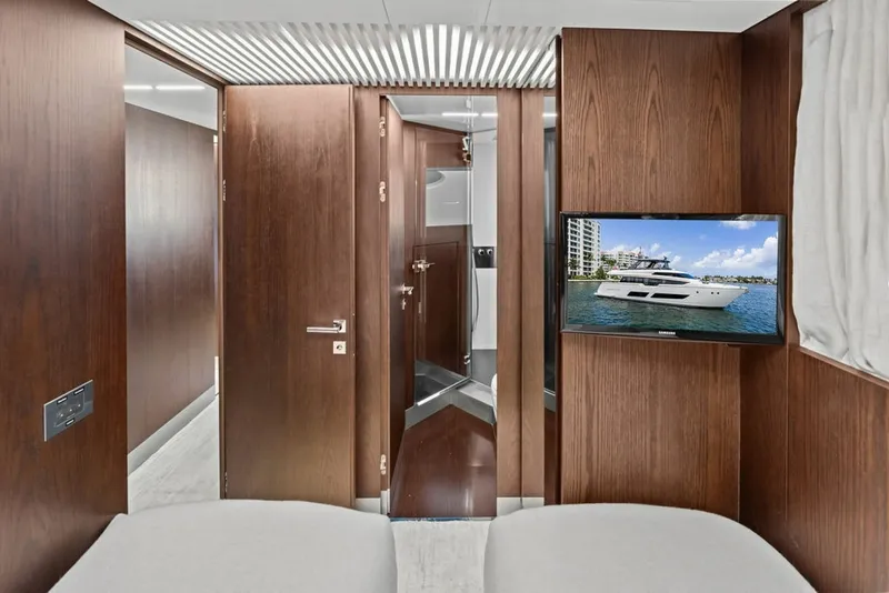 Slide: The Image of Ferretti 850 Motoryacht 2018 - 6306774