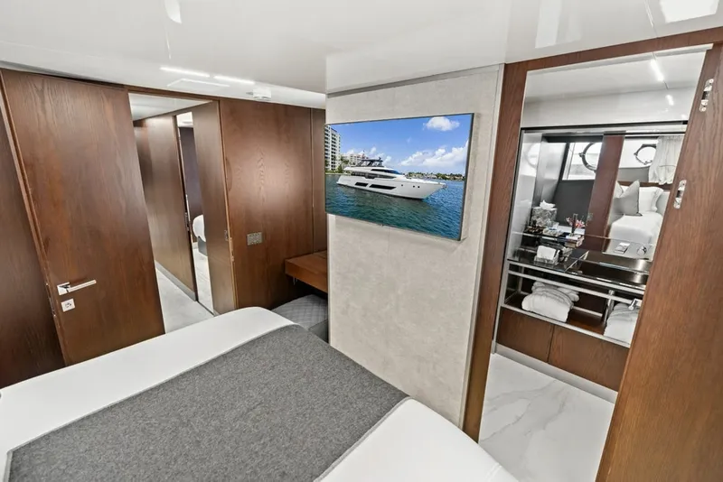 Slide: The Image of Ferretti 850 Motoryacht 2018 - 6306781