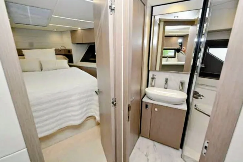 Slide: The Image of Sunseeker 50 Predator 2019 - 6388701