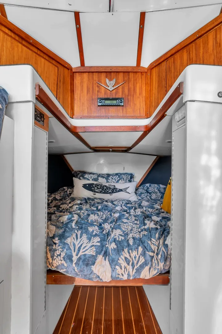 Slide: The Image of Bertram Flybridge Cruiser 1979 - 6454773