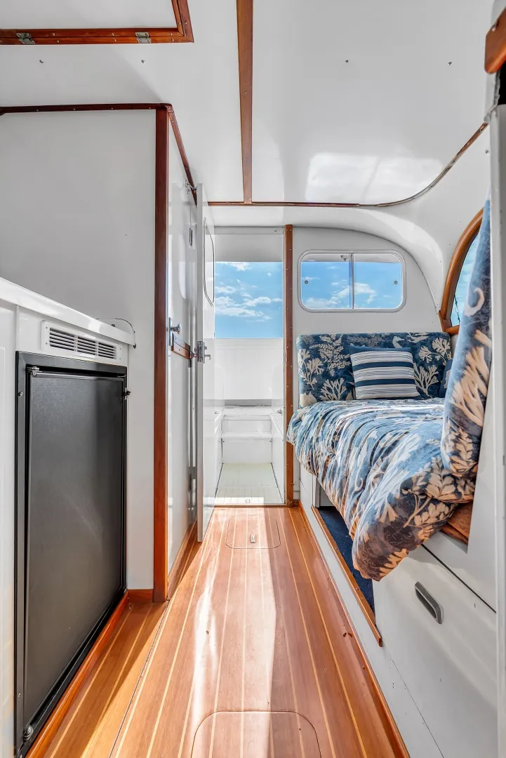 Slide: The Image of Bertram Flybridge Cruiser 1979 - 6454774