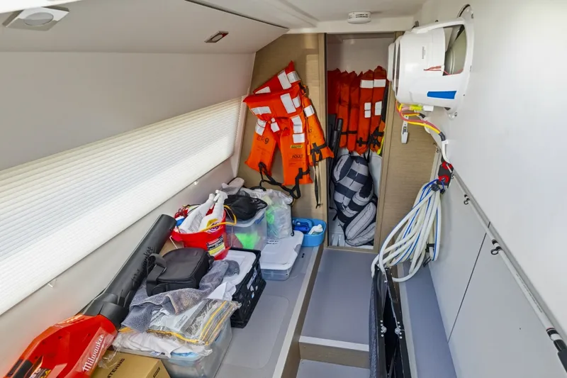 Slide: The Image of Prestige 52 Fly 2022 - 6306980