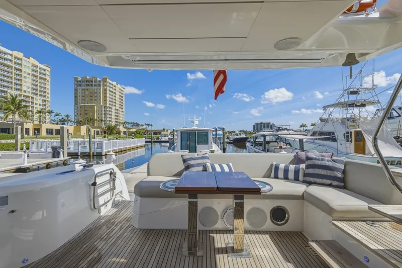 Slide: The Image of Prestige 52 Fly 2022 - 6306862