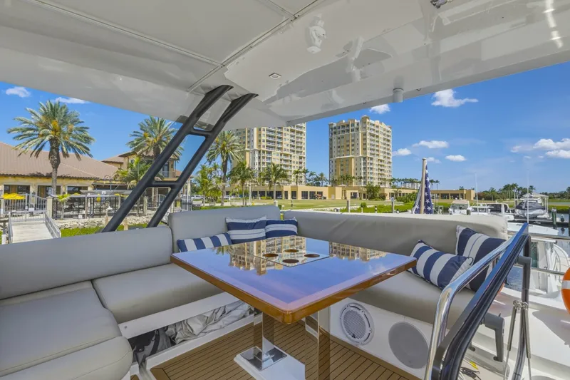 Slide: The Image of Prestige 52 Fly 2022 - 6306886