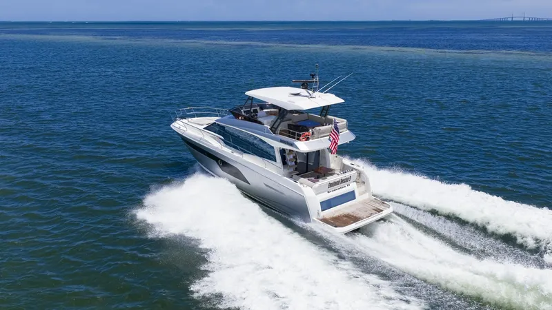 Slide: The Image of Prestige 52 Fly 2022 - 6306900